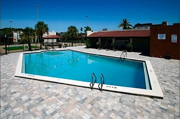 Three Fountains Apartments — Photo 6