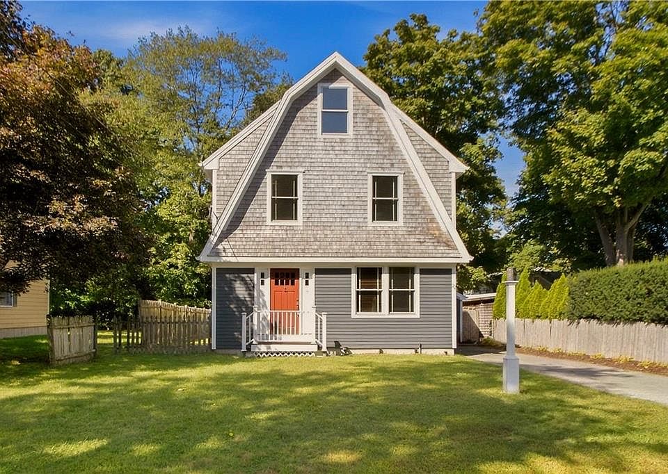 1st image of 22 Bernard Ave