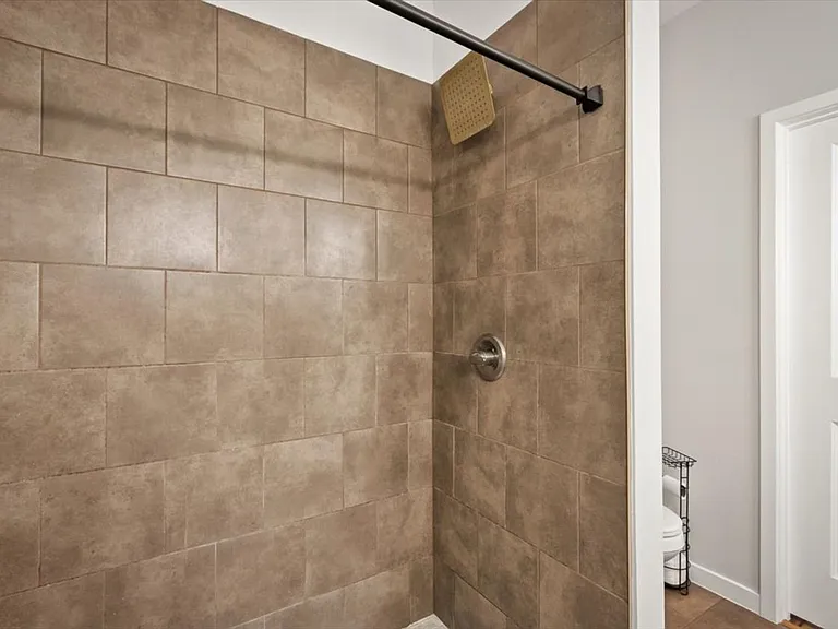 700 Hamilton Ave — Photo 14