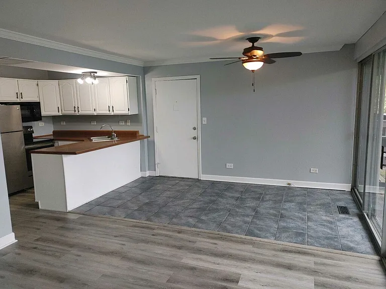 5535 E Lake Dr #B — Photo 1