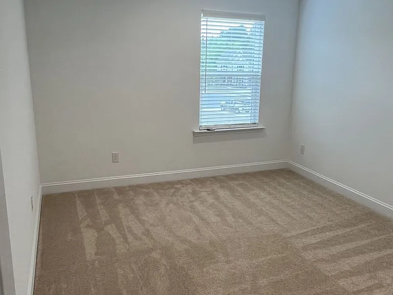 616 Southstone Dr — Photo 31