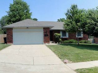 4024 SW 39th St, Topeka, KS 66610