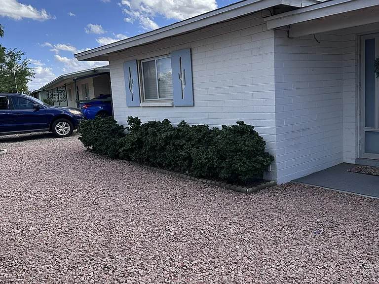 Outside left front