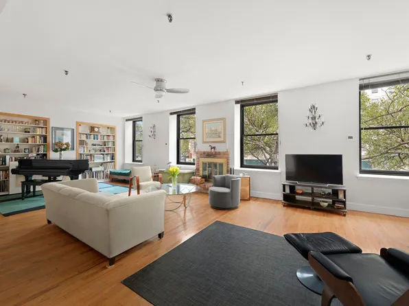 166 Bank Street image 1 of 9