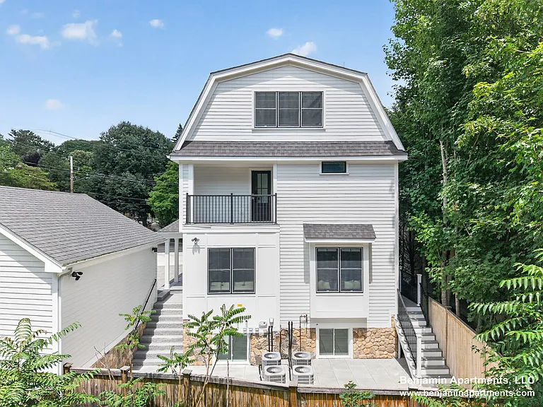 101 Sumner Rd #A — Photo 21