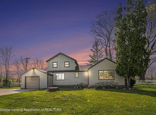 12883 Oneida Rd, Grand Ledge, MI 48837