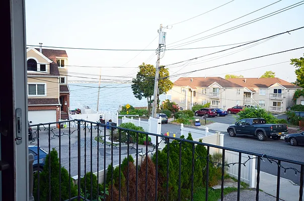 Sold by CENTURY 21 Kafcos Realty | media 50