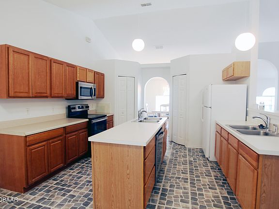 5th image of 39 Fenhill Ln