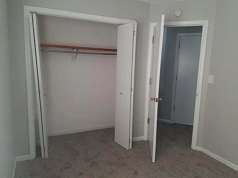 509 Lancaster Ct — Photo 17