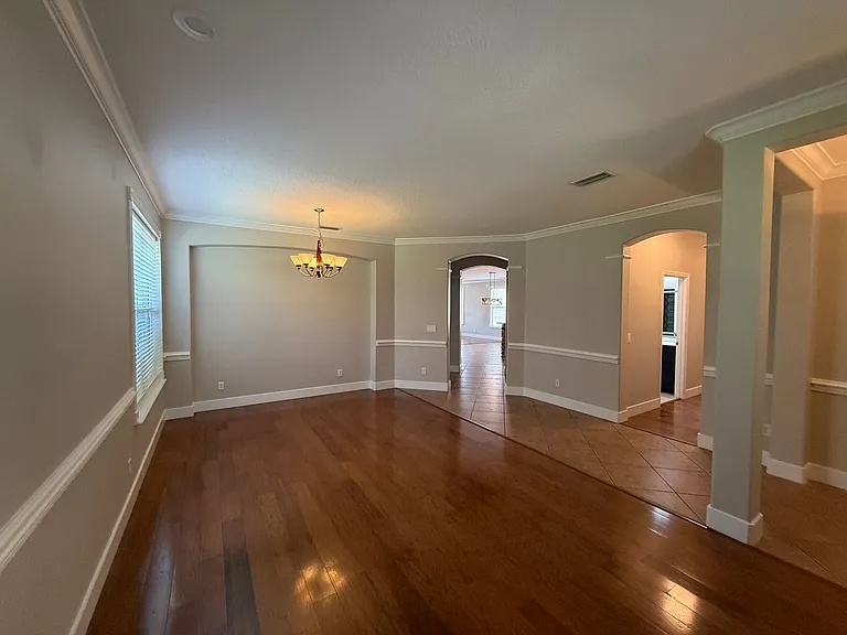6719 Romney Ln — Photo 3