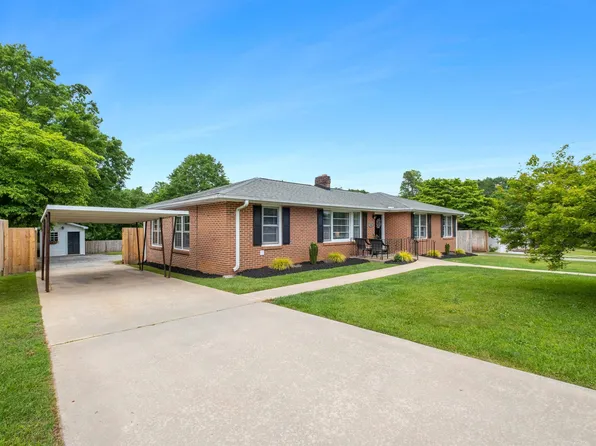 506 Tolar Rd, Travelers Rest, SC 29690