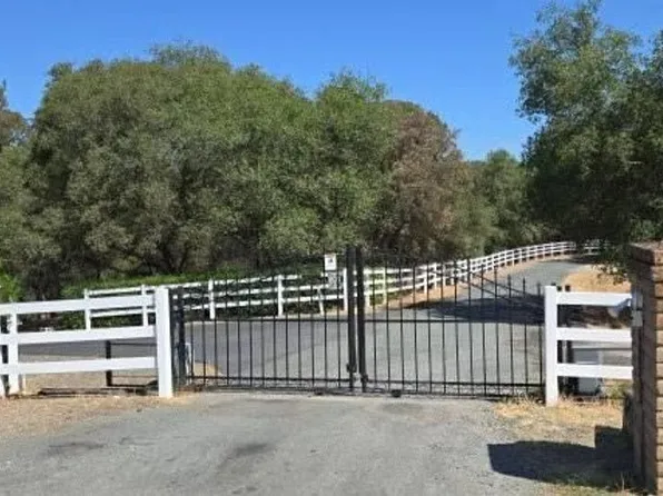 19053 Iron Mountain Dr, Grass Valley, CA 95949