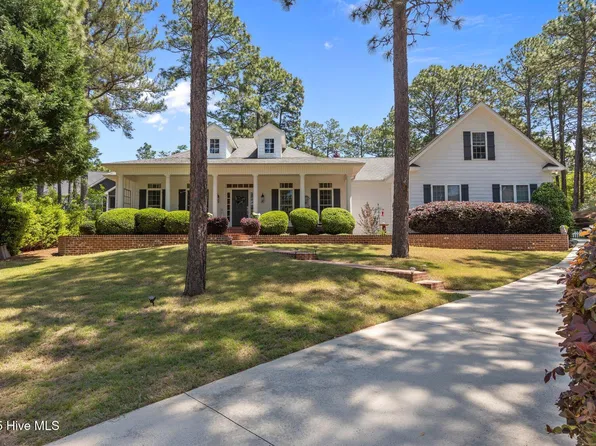 13 Chestnut Court, Pinehurst, NC 28374