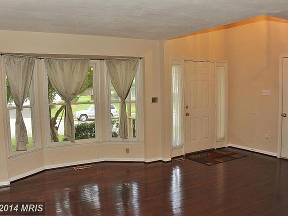 2nd image of 7817 Morning Glen Ln