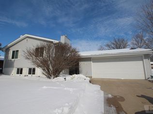 815 Southfield Dr, Webster City, IA 50595