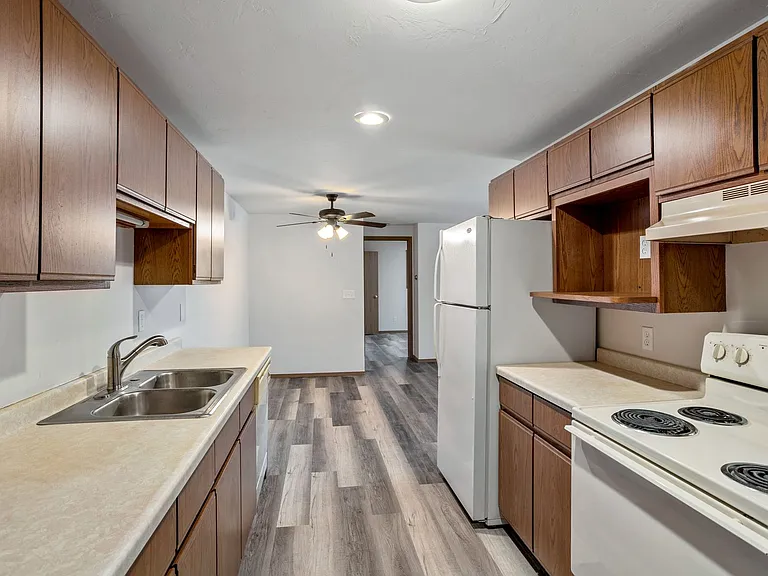 214 Berger St — Photo 6