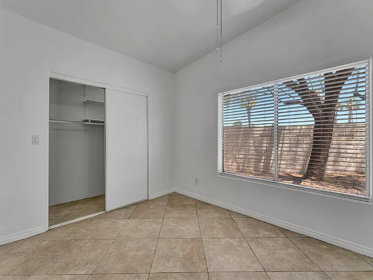 2560 Silver Shadow Dr — Photo 26