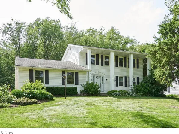 12311 Pueblo Path Ave NW, Uniontown, OH 44685
