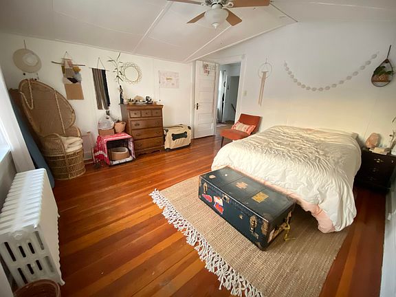 3rd image of 81 Lincoln Ave #B