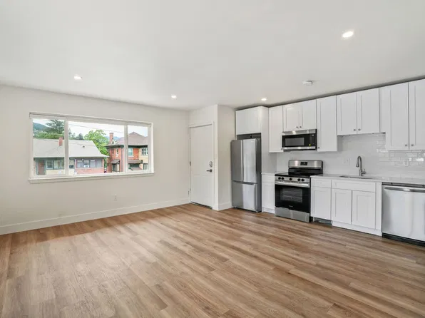 1105 11th St APT 4, Boulder, CO 80302