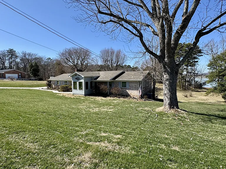 891 Leona Dr — Photo 18