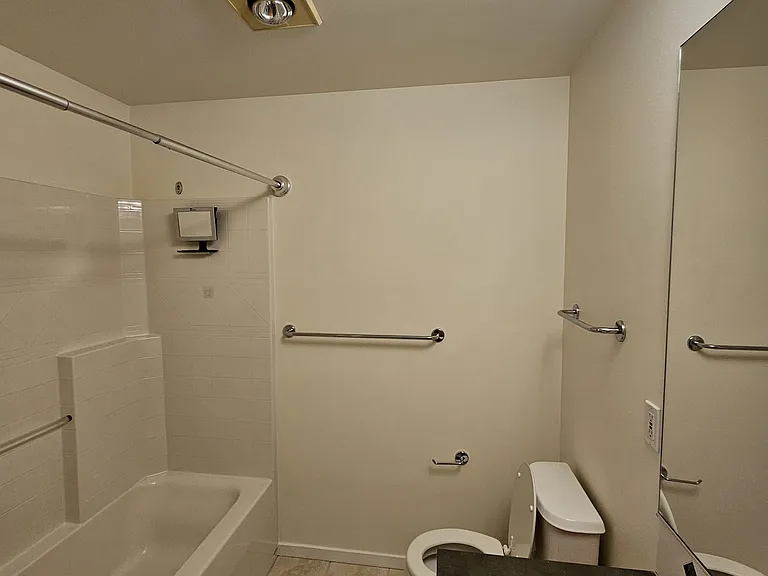2801 1st Ave #908 — Photo 16