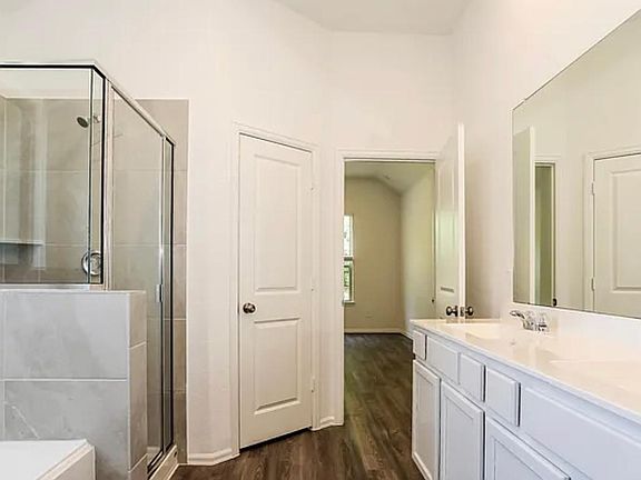 5th image of 6420 Heritage Creek Ln