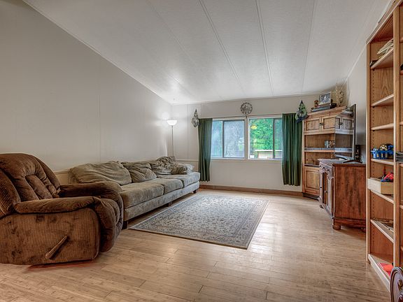 2nd image of 4609 139th Ave SE