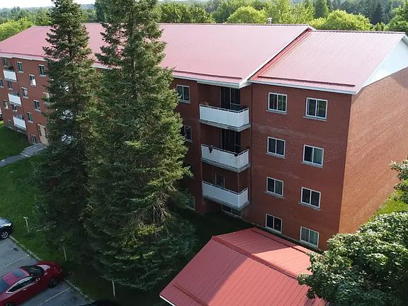 3rd image of 1252 Grenadier Dr #1B