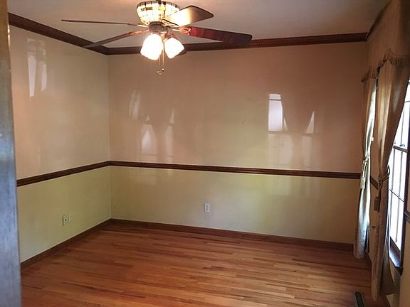 4th image of 340 Woodbridge Dr