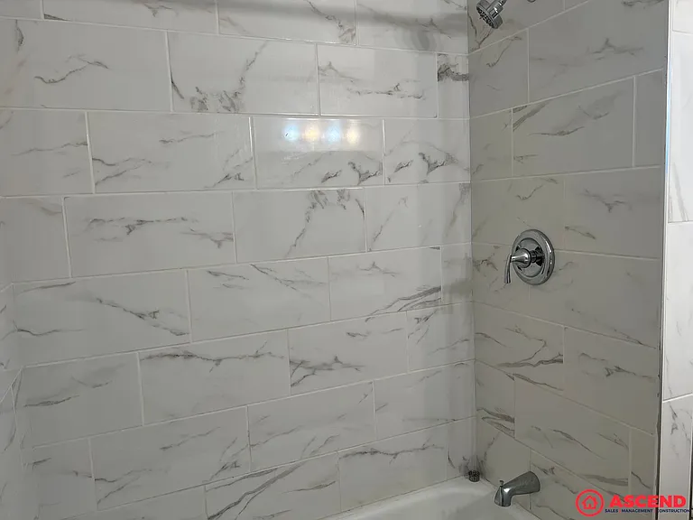 4013 University Ave — Photo 9