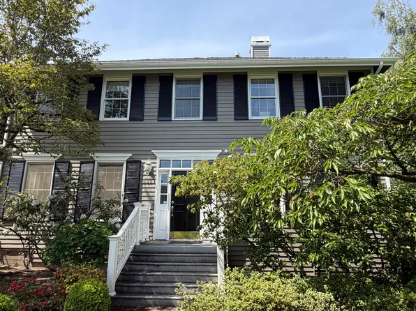 535 100th Ave SE, Bellevue, WA 98004