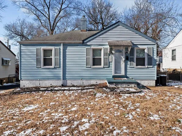 2060 Coleridge Dr, Saint Louis, MO 63136