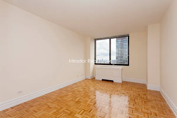 Rented by Mirador Real Estate | media 23