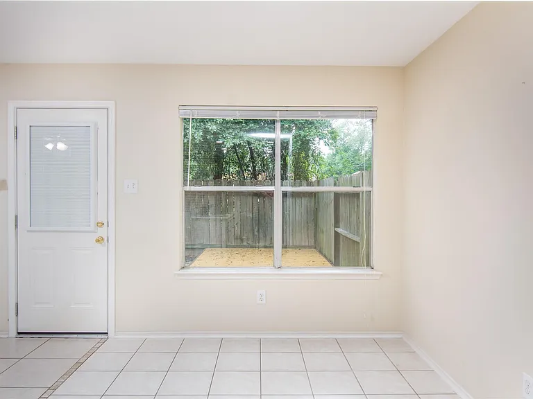 127 N Villa Oaks Dr — Photo 15