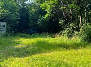 39 Hoffman Ln, Pine Grove, PA 17963