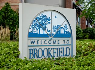 15765 Vernon Dr, Brookfield, WI 53005