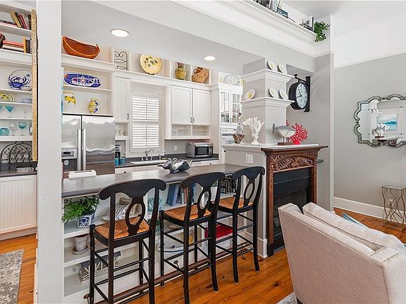 2nd image of 10 Coast Cottage Ln