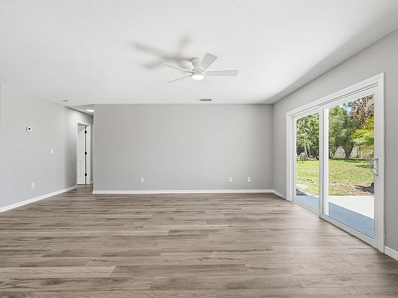 2nd image of 1343 SE Vestridge Lane