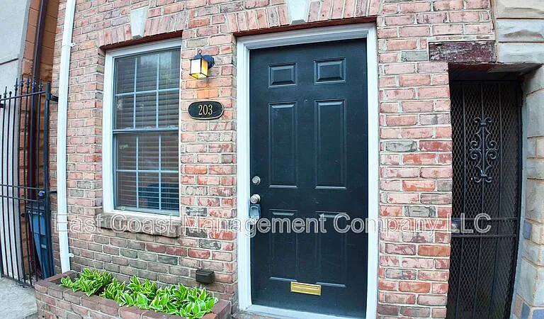 203 S Regester St — Photo 23