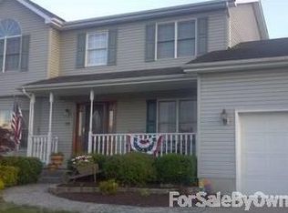 60 Midway Dr, Orchard Park, NY 14127