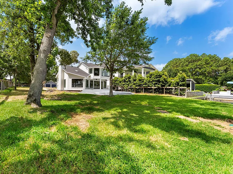 3920 Brookhaven Dr — Photo 44