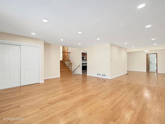 4th image of 1500 Pershing Ave