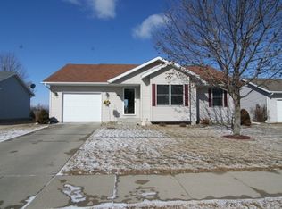 1011 E 8th St S, Newton, IA