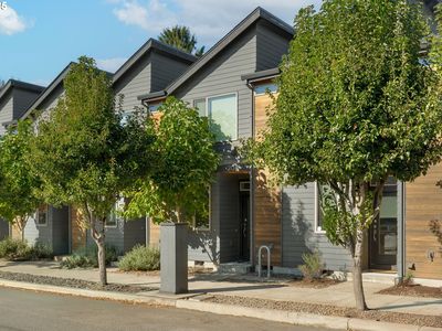 2013 SE Yamhill St, Portland, OR, 97214