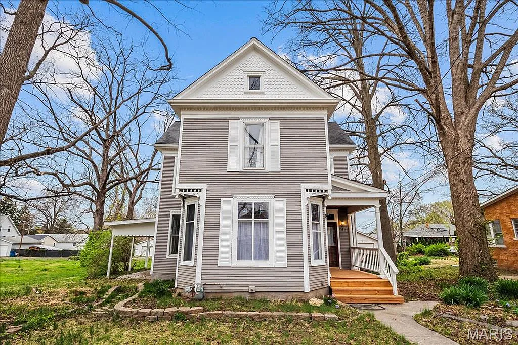 817 W Clay St photo 1
