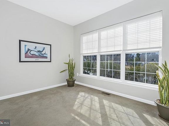 5th image of 11137 Pond Fountain Ct