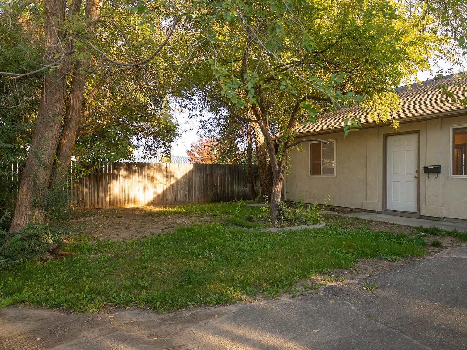 2 bed, 1100 sqft, $1,750 — Photo 2