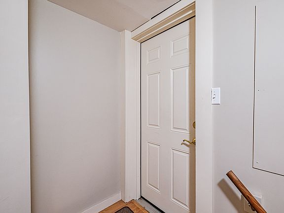 4th image of 410 Bayview St #2