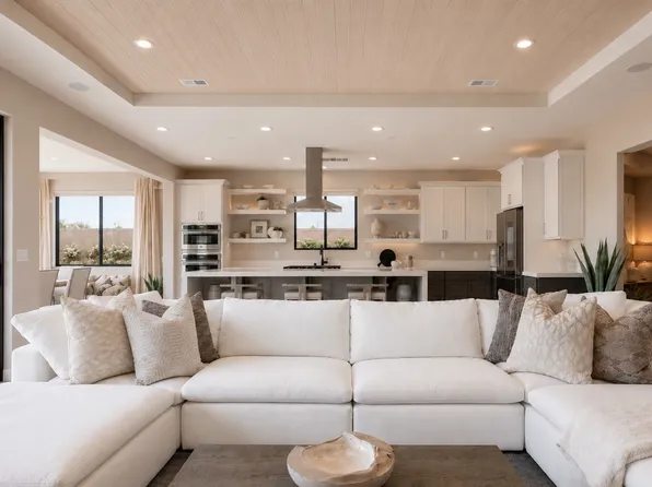 9347 Las Haciendas Rd, Las Vegas, NV 89148